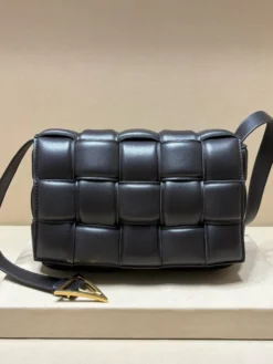 BOTTEGA VENETA Shoulder & Crossbody I30202604010063309
