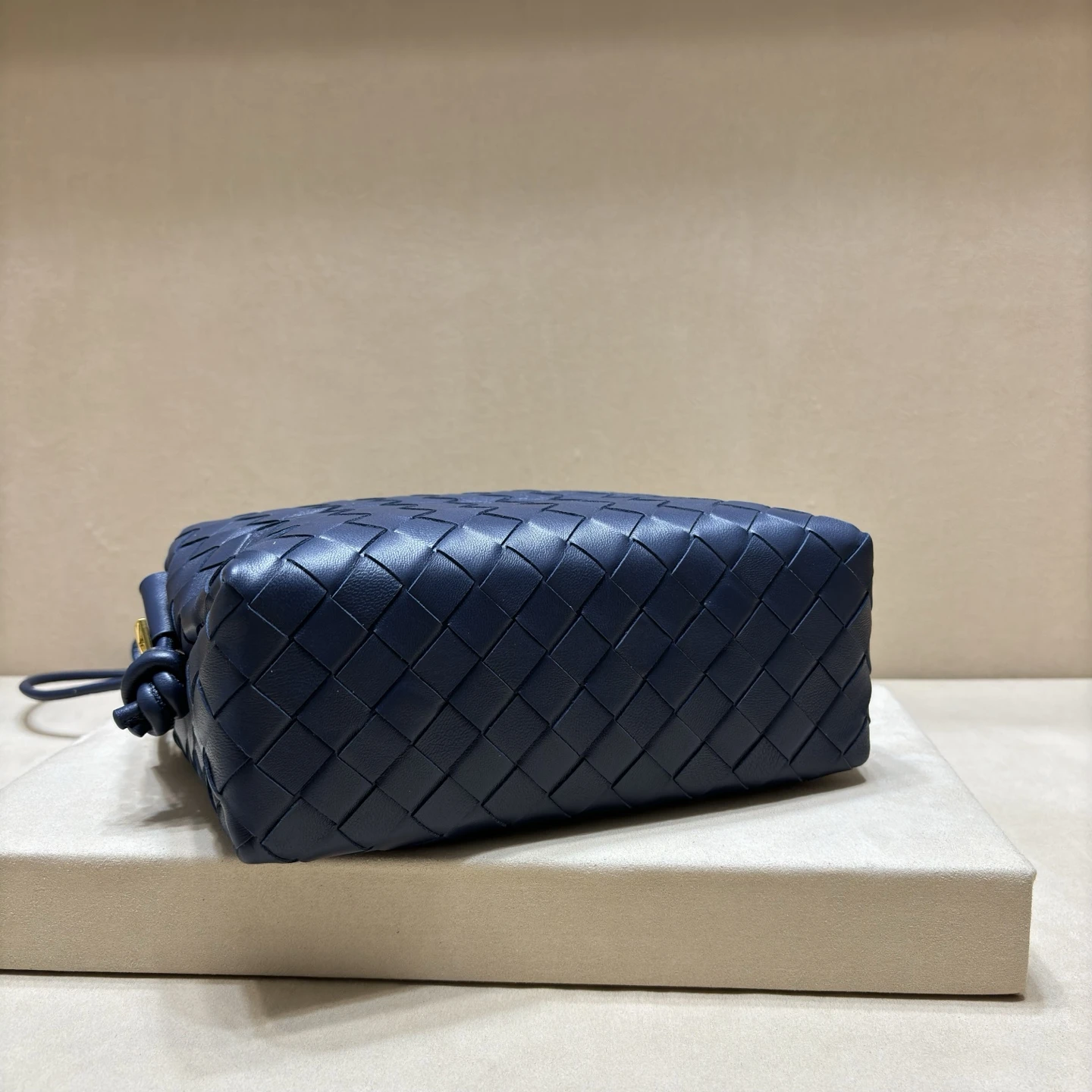 BOTTEGA VENETA Top-Handle & Tote 8cm F50202604010060229 - Image 9