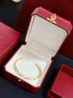 Alternative view of CARTIER Bracelets A2520260401065669