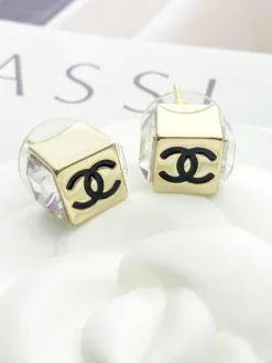 CHANEL Earrings E020260401053749