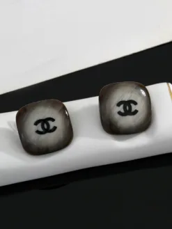 Alternative view of CHANEL Earrings E520260401039849