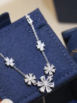 Alternative view of HARRY WINSTON Necklaces G520260401044359