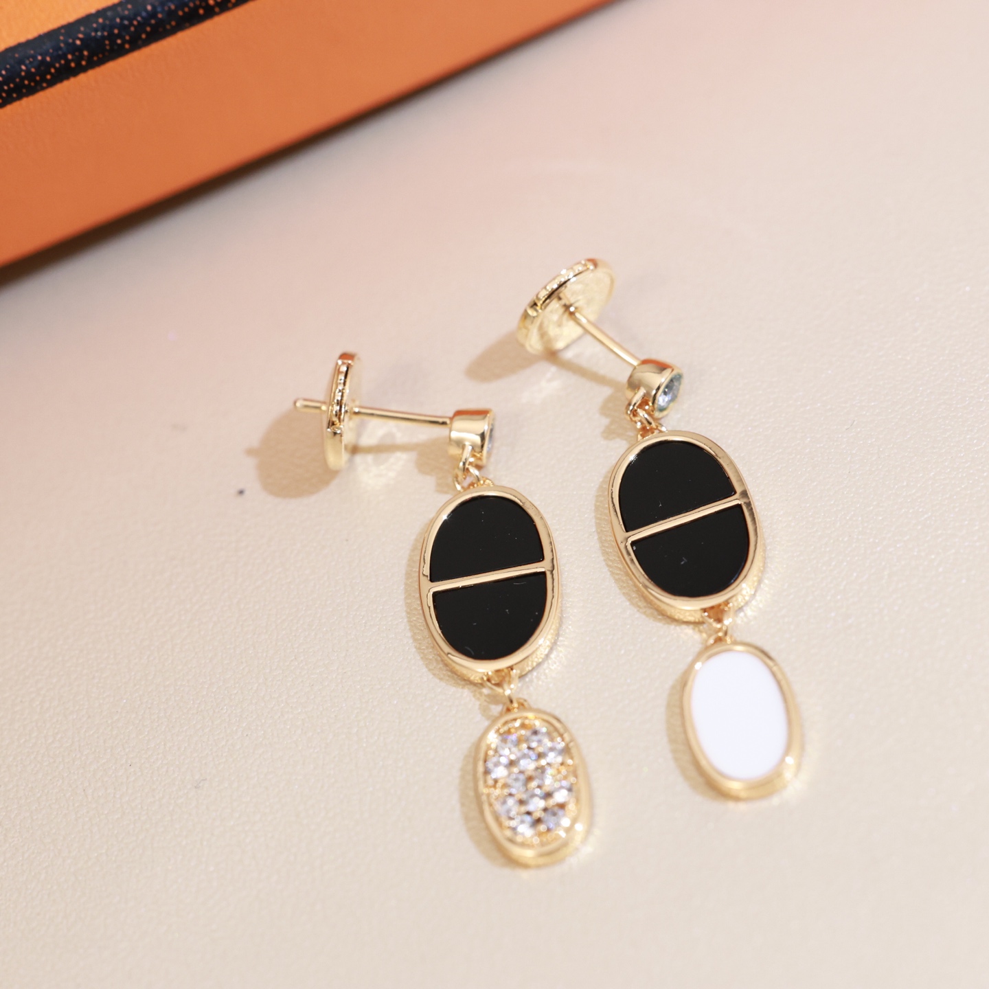 HERMES Earrings F520260401044649 - Image 7