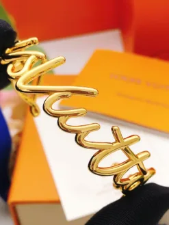 Alternative view of LV Bracelets F520260401017649