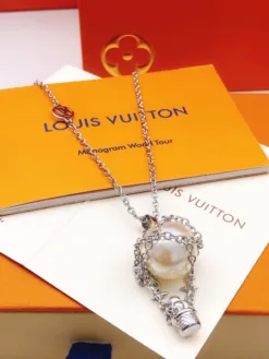 Alternative view of LV Necklaces F520260401060849