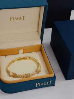 Alternative view of PIAGET Bracelets A4520260401065979