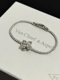 Alternative view of VCA Bracelets A1520260401066169