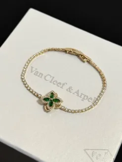 Alternative view of VCA Bracelets A1520260401066369