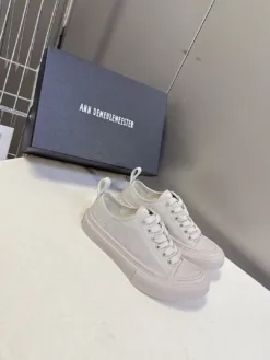 Alternative view of ANN DEMEULEMEESTER Sneakers EU35-40 B90202605032581129