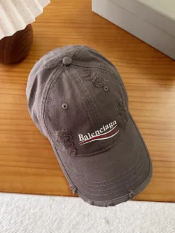 BALENCIAGA Hats & Caps D320260503444449