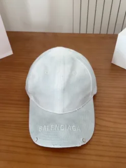BALENCIAGA Hats & Caps D520260503670249