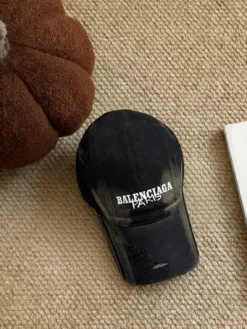 BALENCIAGA Hats & Caps D720260503557749