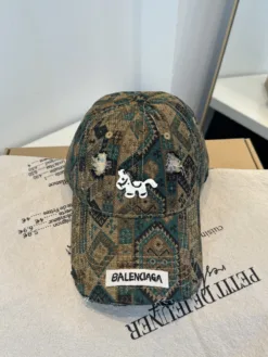 BALENCIAGA Hats & Caps E020260503408549