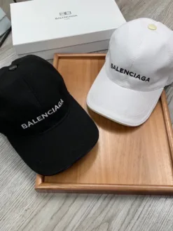BALENCIAGA Hats & Caps F020260503650549