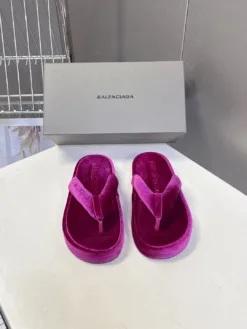 BALENCIAGA Sandals & Slides EU35-41 B40202605030337109
