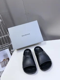 BALENCIAGA Sandals & Slides EU35-44 A8020260503313099