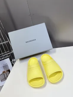 BALENCIAGA Sandals & Slides EU35-44 A8020260503313299