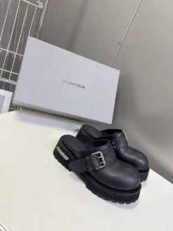 Alternative view of BALENCIAGA Sandals & Slides EU35-45 C20202605033117139