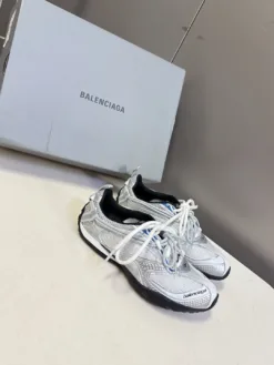 Alternative view of BALENCIAGA Sneakers EU35-45 C10202605031383129
