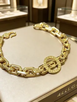 Alternative view of BOTTEGA VENETA Bracelets A0020260504012159