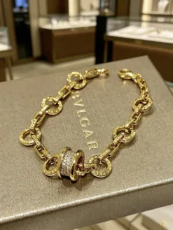 Alternative view of BOTTEGA VENETA Bracelets A0520260504010669