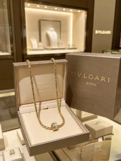 Alternative view of BOTTEGA VENETA Necklaces A3520260504012769