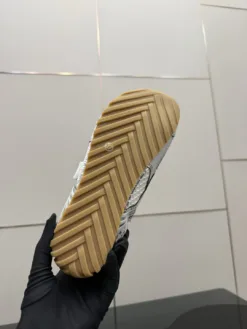 Alternative view of BOTTEGA VENETA Sneakers EU35-40 C20202605032990139