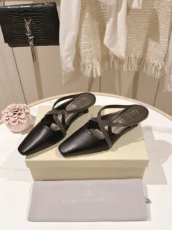 Alternative view of BRUNELLO CUCINELLI Heels EU35-42 C30202605030090139