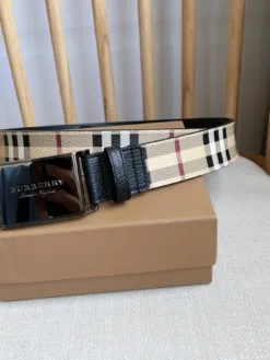 BURBERRY Belts Unisex A8020260504046589