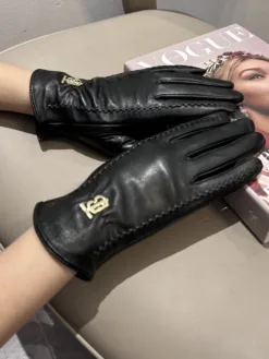 BURBERRY Gloves A1520260503391269