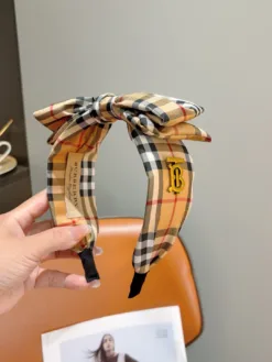 BURBERRY Hair Accessories D520260503045849
