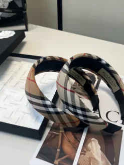 BURBERRY Hair Accessories D520260503075849