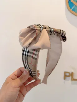 BURBERRY Hair Accessories E020260503197749
