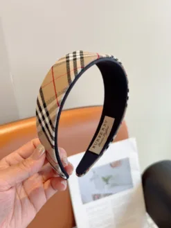 BURBERRY Hair Accessories E020260503656249
