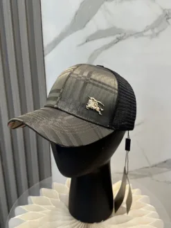 BURBERRY Hats & Caps C520260503526449