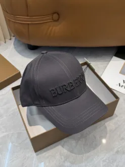 Alternative view of BURBERRY Hats & Caps C820260503674349