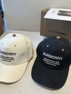 BURBERRY Hats & Caps D520260503648449