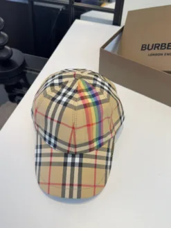 BURBERRY Hats & Caps E520260503323649