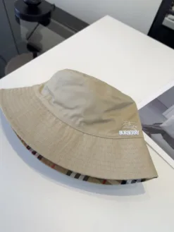 Alternative view of BURBERRY Hats & Caps E520260503482849