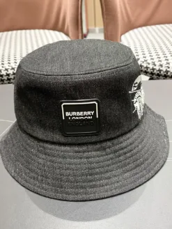 BURBERRY Hats & Caps F520260503528749