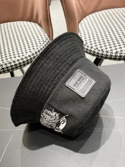 Alternative view of BURBERRY Hats & Caps F520260503528749
