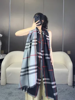 BURBERRY Scarves A2020260504756169