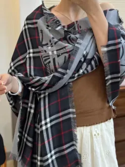 Alternative view of BURBERRY Scarves A2520260504835869