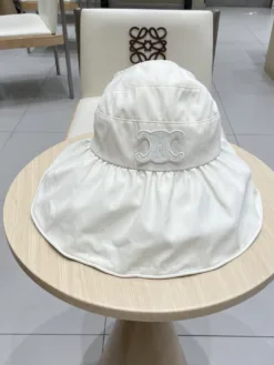 CELINE Hats & Caps E020260503681649