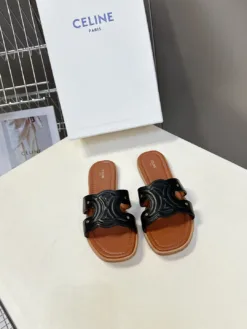 CELINE Sandals & Slides EU35-40 B90202605030927129