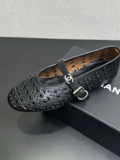 CHANEL Flats & Loafers EU35-39 C20202605031672139