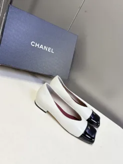 Alternative view of CHANEL Flats & Loafers EU35-41 C00202605030350129