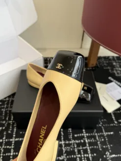 Alternative view of CHANEL Flats & Loafers EU35-41 C40202605031934139