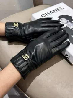 CHANEL Gloves A0520260503449769