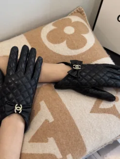 Alternative view of CHANEL Gloves A1520260503531169